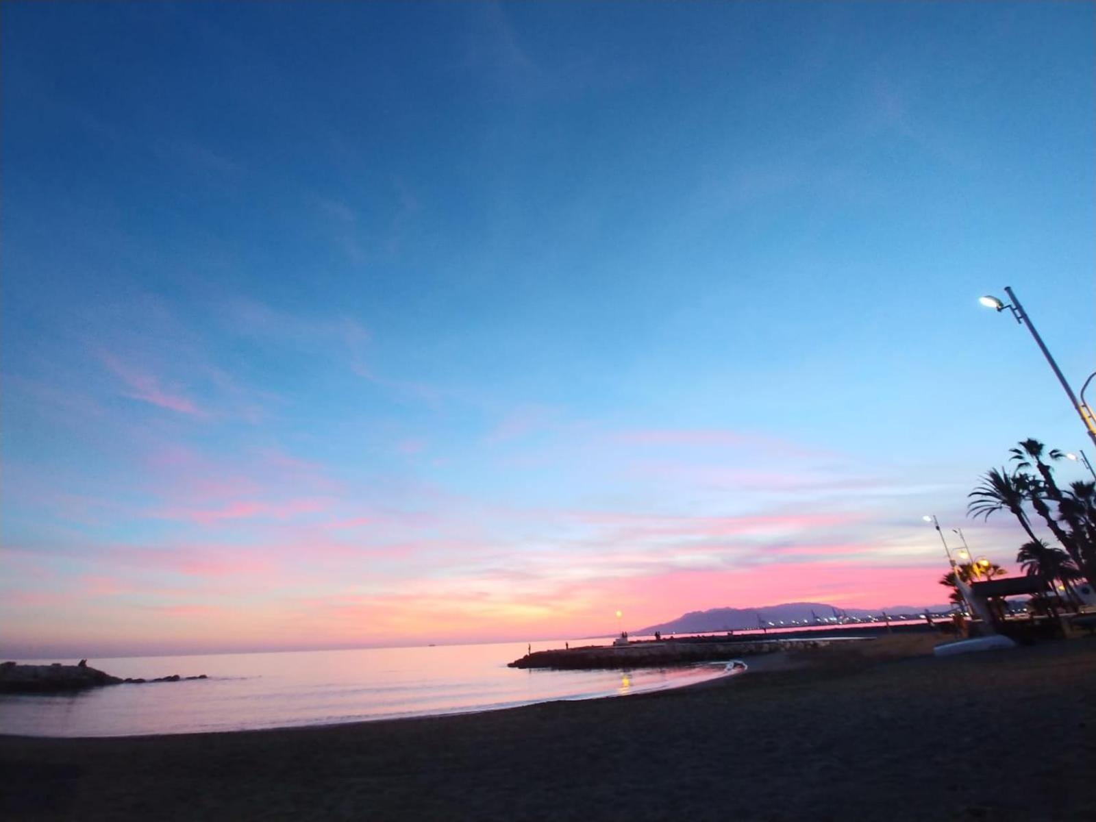 Apartamento Ático Cerca Del Mar Málaga Esterno foto